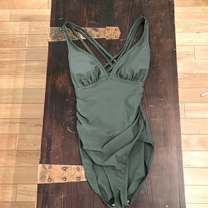 One piece bathing suit